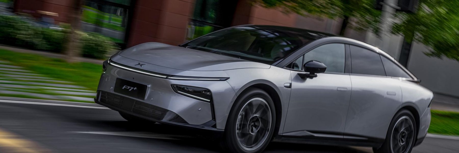 A 46000 euros, la nouvelle berline Xpeng est deux fois moins ch&egrave;re qu'une Tesla S et elle se charge en 12 minutes