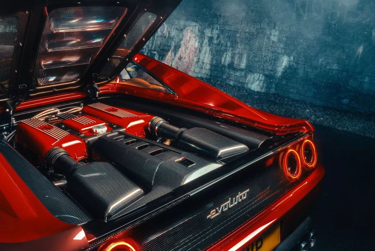 474 chevaux et 9000 tr/min : cette Ferrari F355 repousse toutes les limites