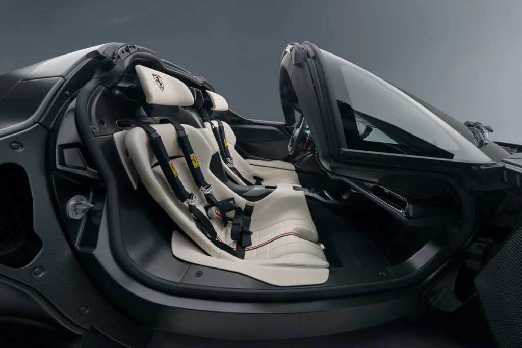 868 chevaux et un échappement plaqué or : voici la Ferrari Daytona SP3 repensée par Novitec 868 chevaux et un échappement plaqué or : voici la Ferrari Daytona SP3 repensée par Novitec