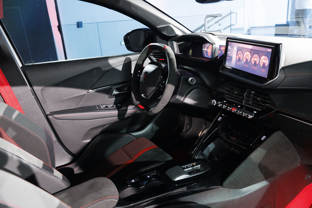 Peugeot E-208 GTi, Paris