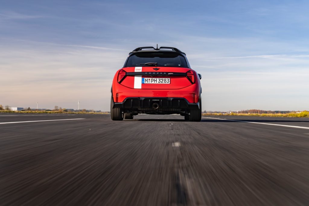 Mini_1965-Victory-Edition_05