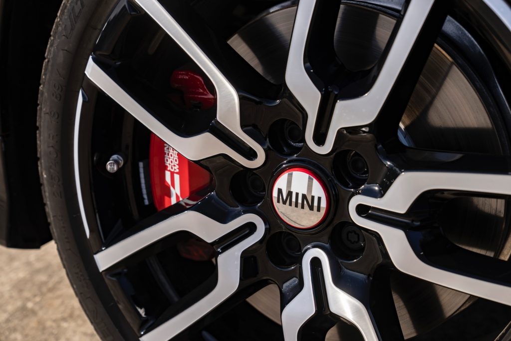 Mini_1965-Victory-Edition_12