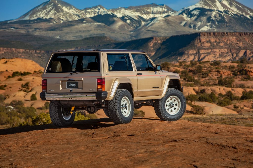 2026_EJS_Cherokee-XJ_Pioneer_03