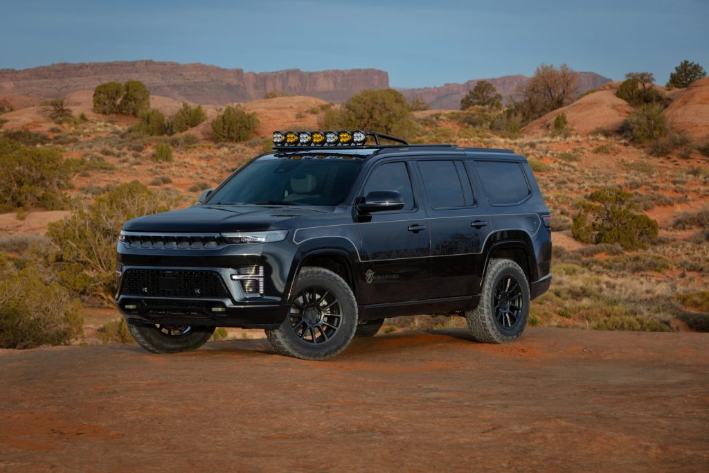 2026_EJS_Grand-Wagoneer_Commander_02