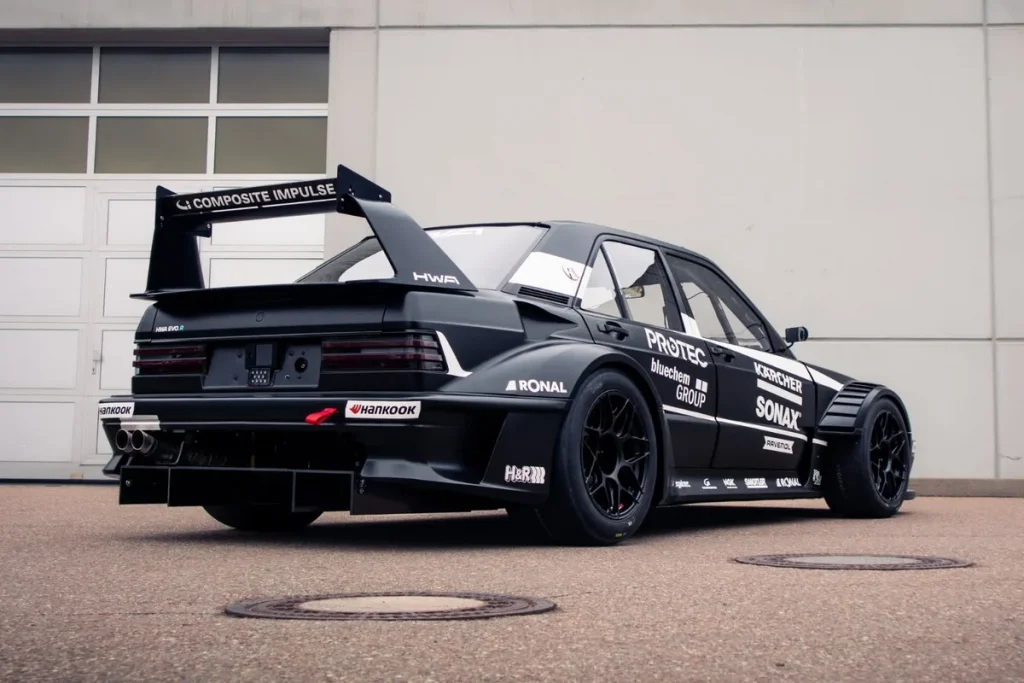 Cette Mercedes des années 90 revient en compétition boostée à 550 chevaux