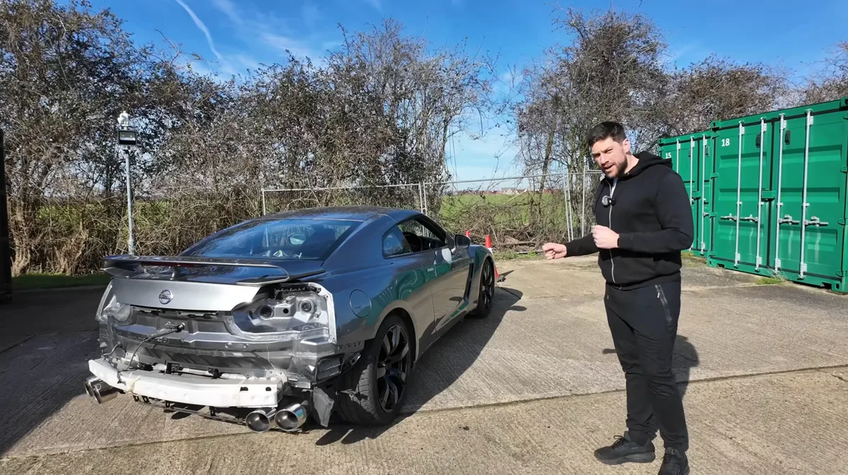 Il restaure sa Nissan GT-R crash&eacute;e avec des pi&egrave;ces Nismo achet&eacute;es sur Temu pour 6000&euro;
