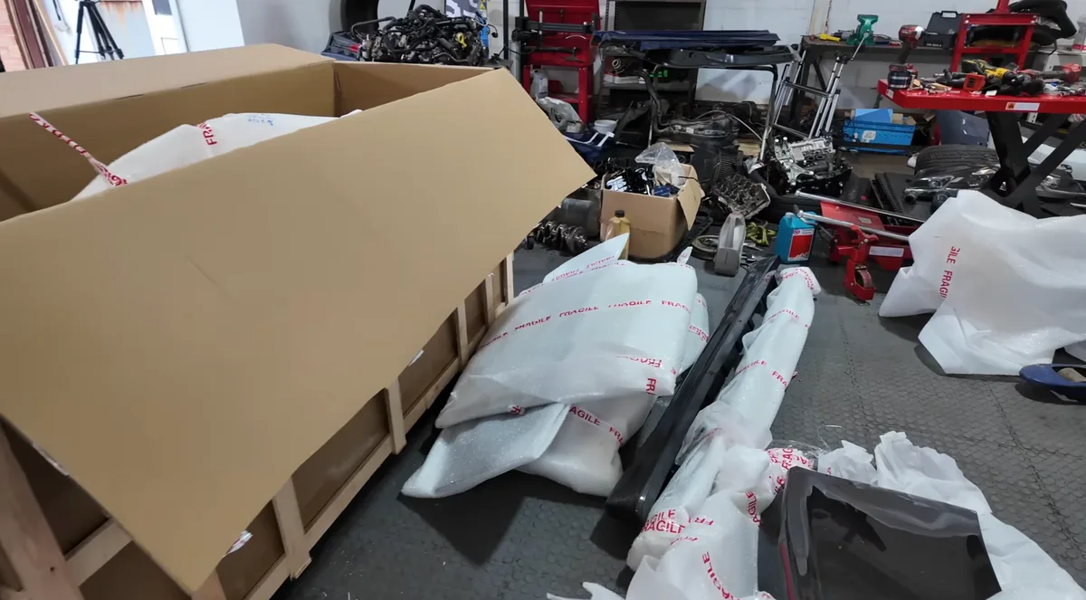 Il restaure sa Nissan GT-R crashée avec des pièces Nismo achetées sur Temu pour 6000€ Il restaure sa Nissan GT-R crashée avec des pièces Nismo achetées sur Temu pour 6000€