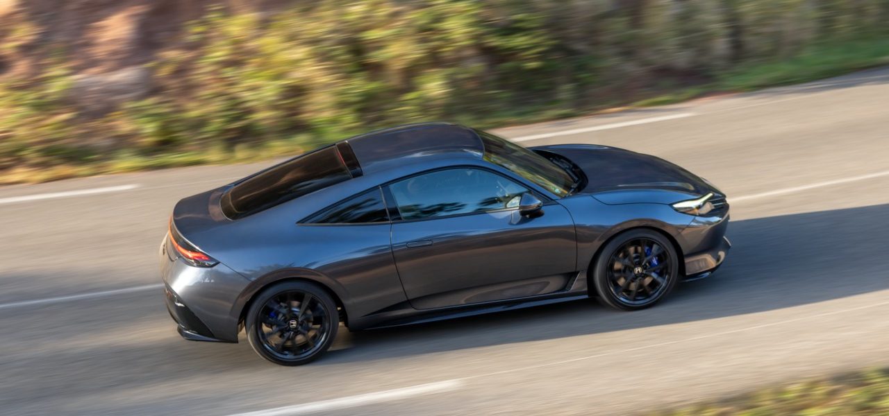 Honda Prelude sur les routes de l'arri&egrave;re pays ni&ccedil;ois