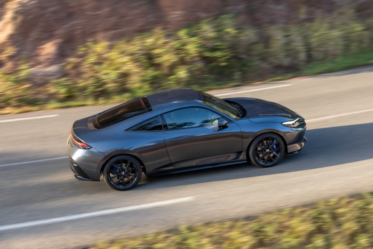 Honda Prelude sur les routes de l'arri&egrave;re pays ni&ccedil;ois