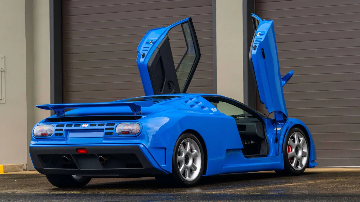 Cette Bugatti EB110 Super Sport perdue pendant 24 ans refait surface avec seulement 665 kms au compteur Cette Bugatti EB110 Super Sport perdue pendant 24 ans refait surface avec seulement 665 kms au compteur