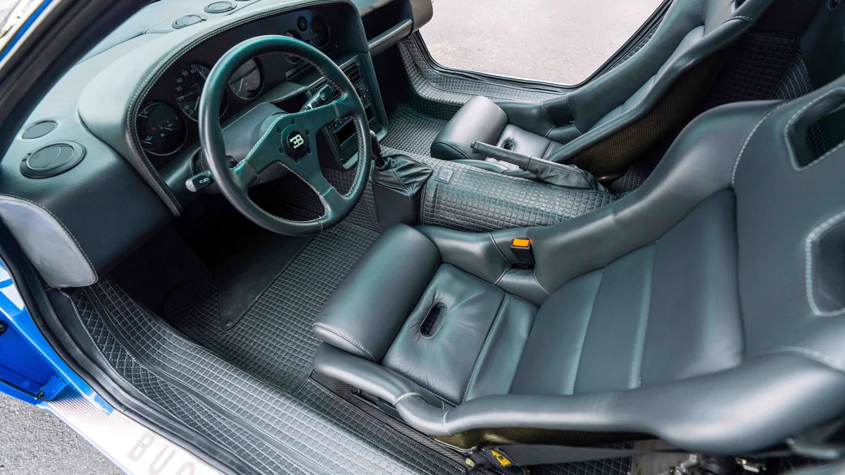 Cette Bugatti EB110 Super Sport perdue pendant 24 ans refait surface avec seulement 665 kms au compteur Cette Bugatti EB110 Super Sport perdue pendant 24 ans refait surface avec seulement 665 kms au compteur