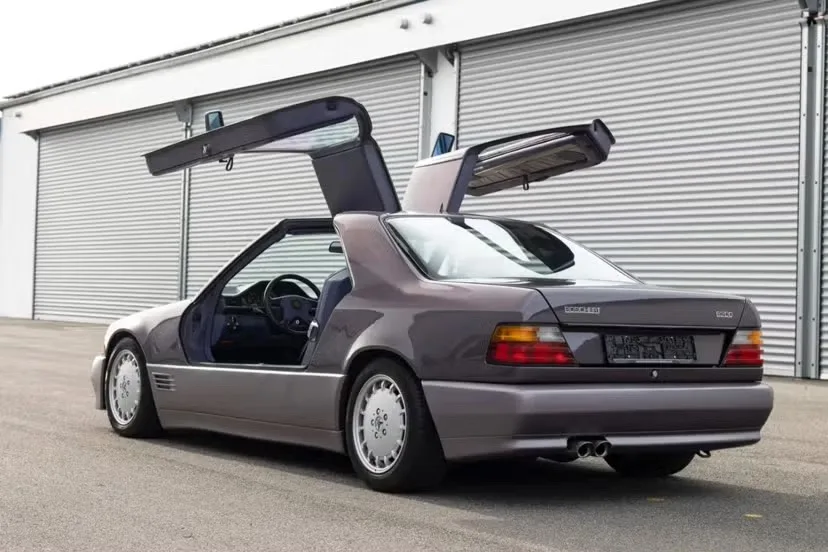 La Boschert B300 transforme une Mercedes 300 CE en Gullwing moderne