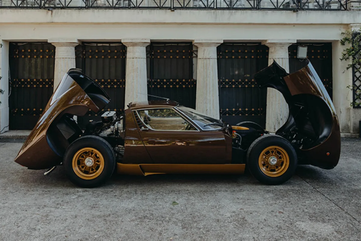 Lamborghini restaure une Miura SV 1972 pendant 3 ans : le résultat est parfait