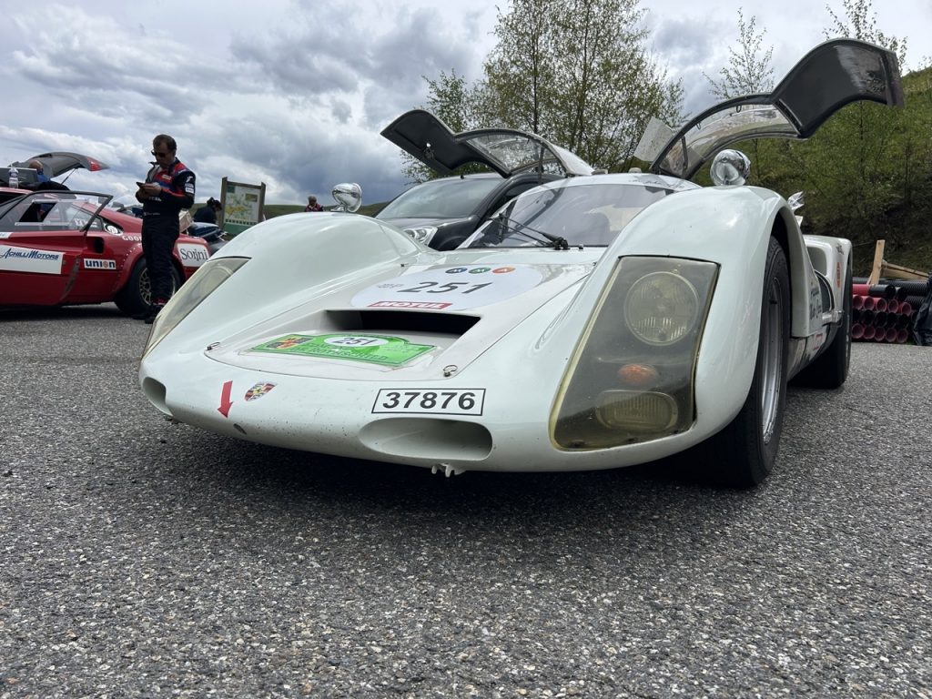 Porsche 906