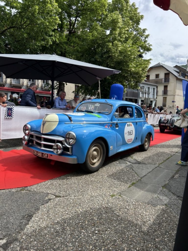 Peugeot 203