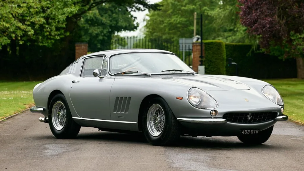 Cette Ferrari de 1966 d'Eric Clapton est à vendre pour près de 4 millions de dollars Cette Ferrari de 1966 d'Eric Clapton est à vendre pour près de 4 millions de dollars