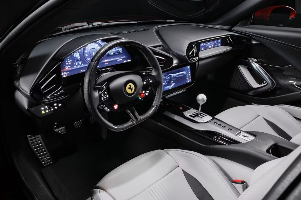 Ferrari 12 Cilindri Manuale : un retour aux sources sophistiqué