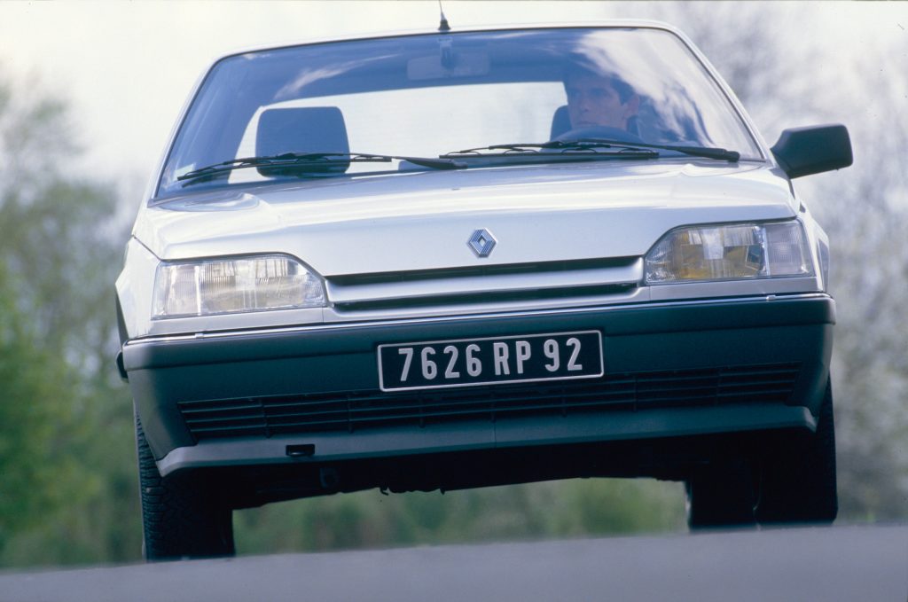 Renault 25 phase 2 d'entrée de gamme