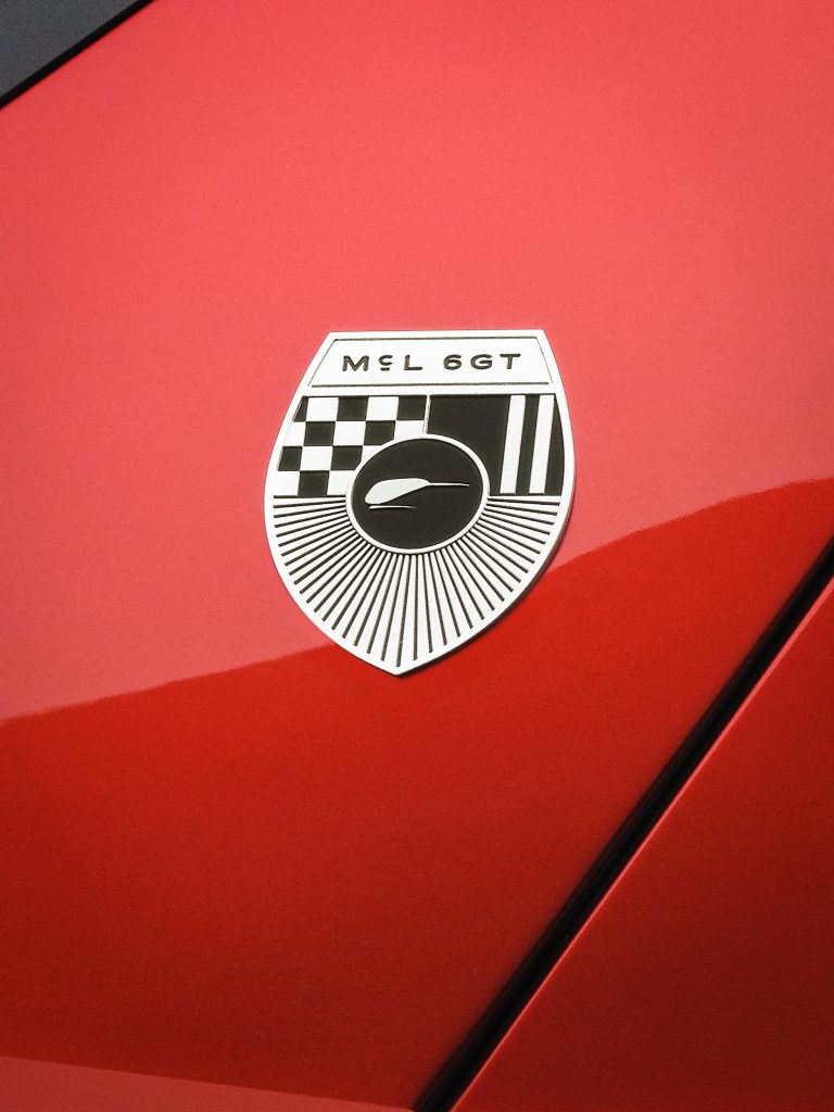 McLaren_McL_6GT_12