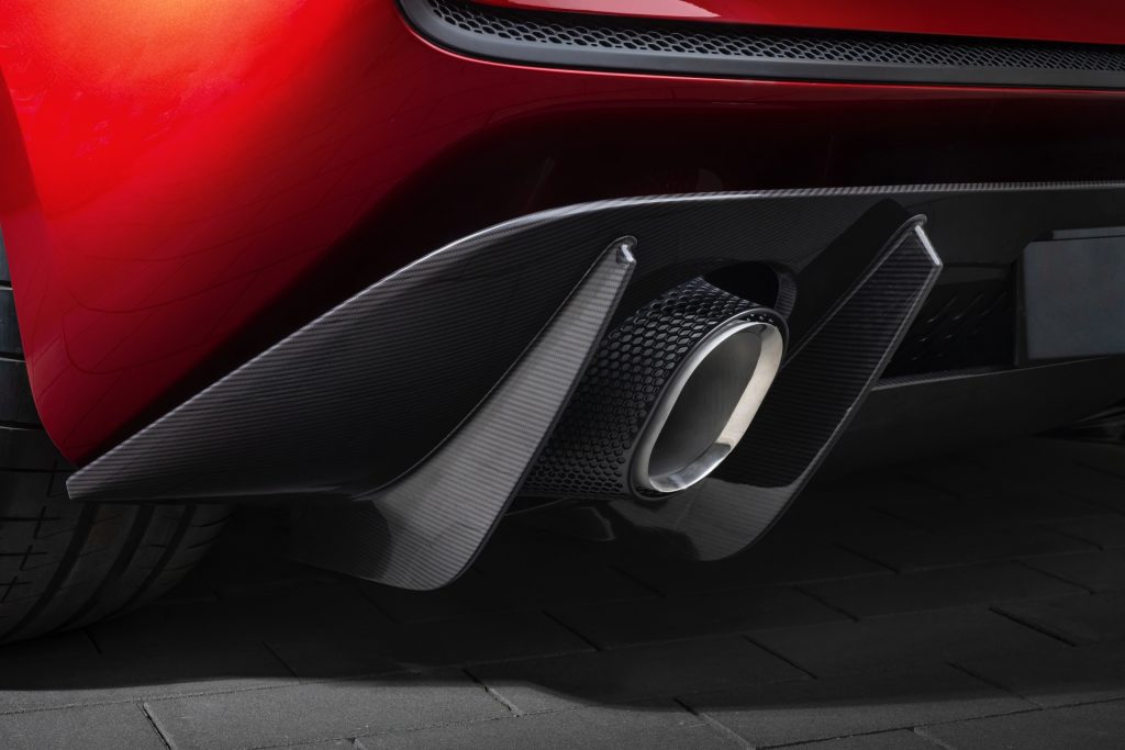 McLaren_McL_6GT_15