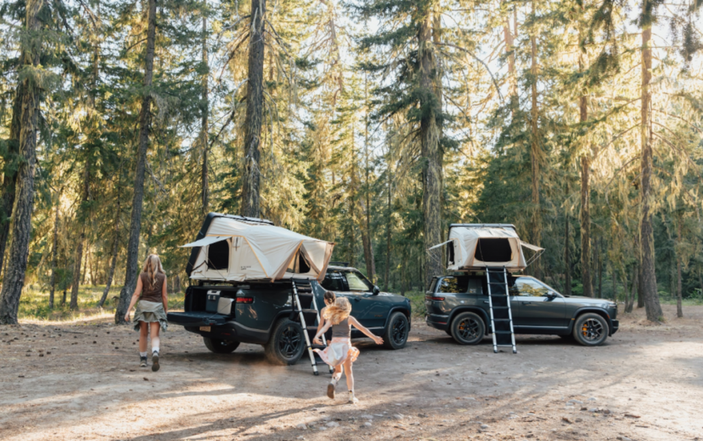Rivian : les nouvelles tentes de toit arrivent