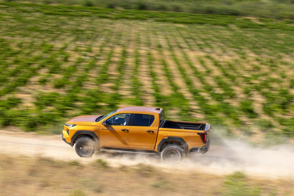 Toyota-Hilux-Hybride-48V-16