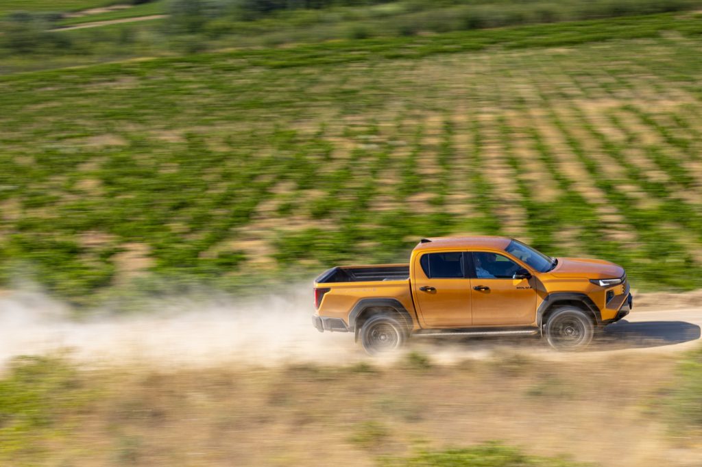 Toyota-Hilux-Hybride-48V-17