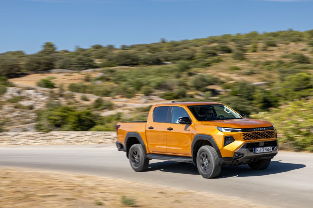 Toyota-Hilux-Hybride-48V-2
