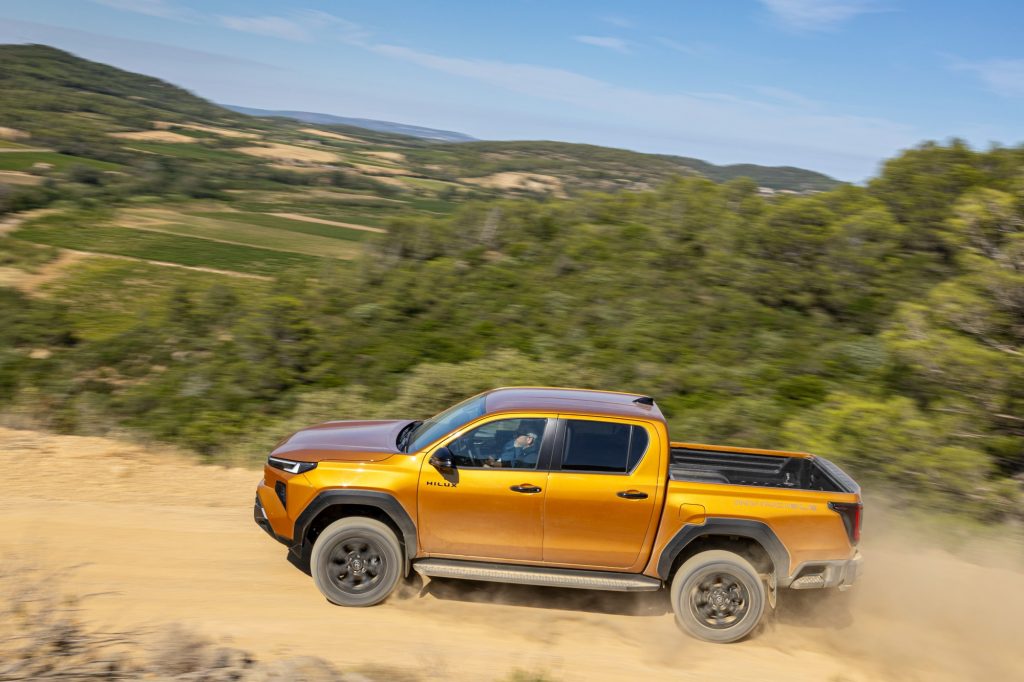 Toyota-Hilux-Hybride-48V-25