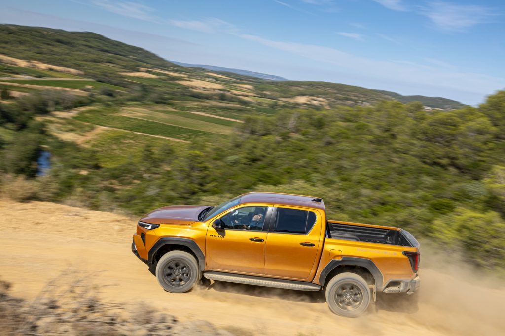Toyota-Hilux-Hybride-48V-26