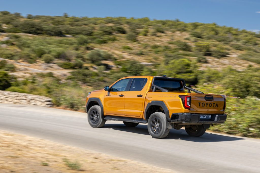 Toyota-Hilux-Hybride-48V-3