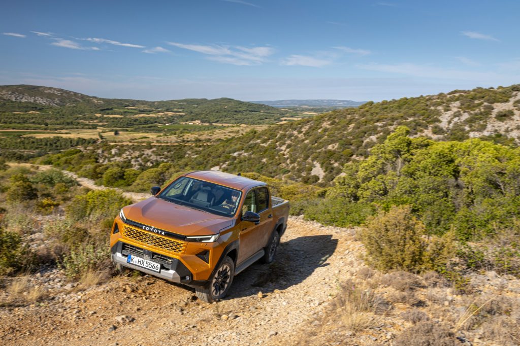Toyota-Hilux-Hybride-48V-37