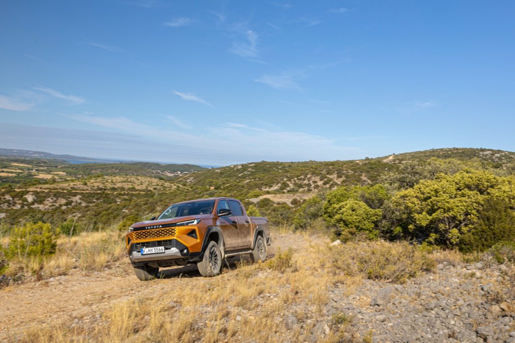 Toyota-Hilux-Hybride-48V-39