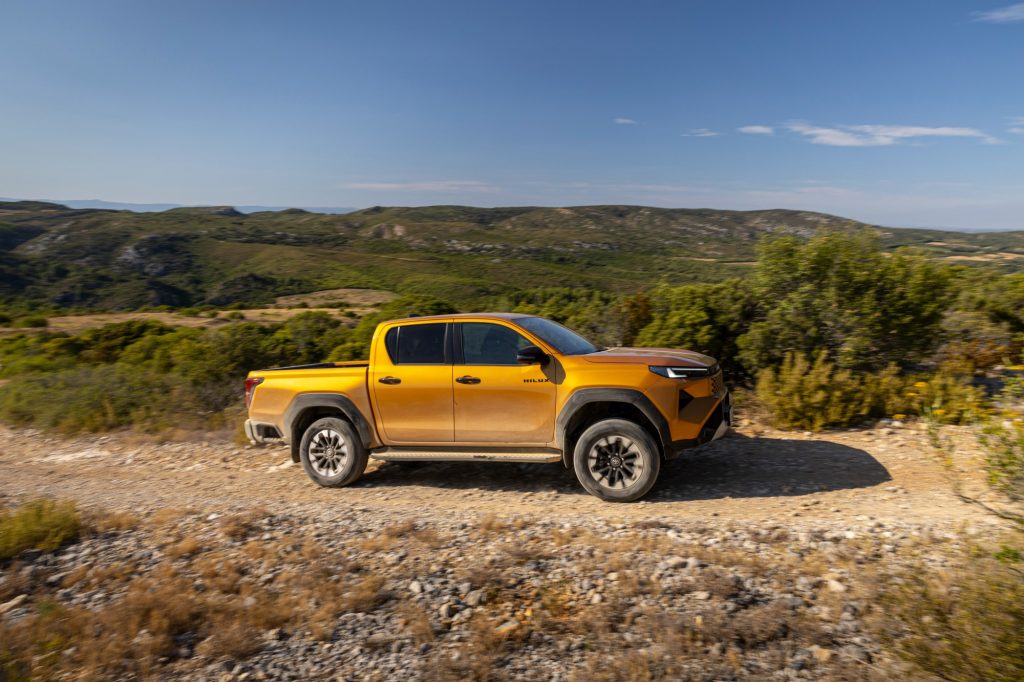 Toyota-Hilux-Hybride-48V-44