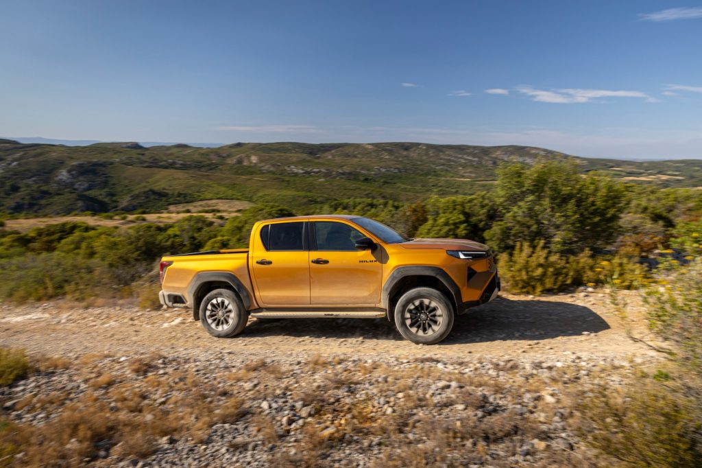 Toyota-Hilux-Hybride-48V-45