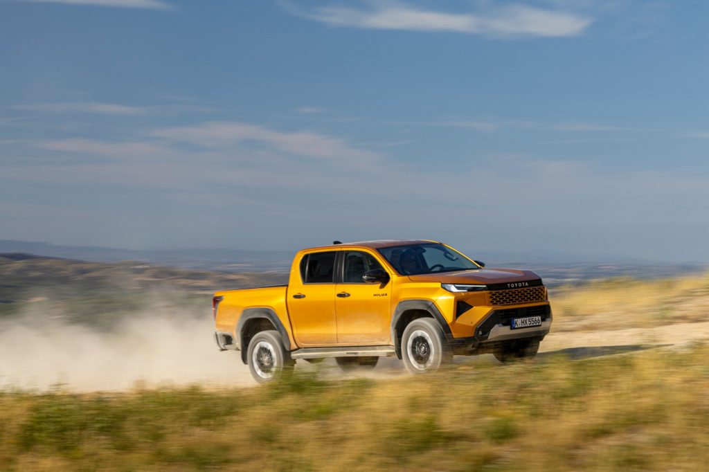 Toyota-Hilux-Hybride-48V-54