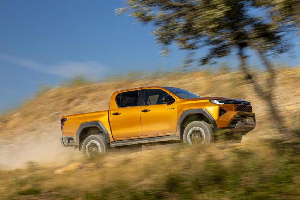 Toyota-Hilux-Hybride-48V-57