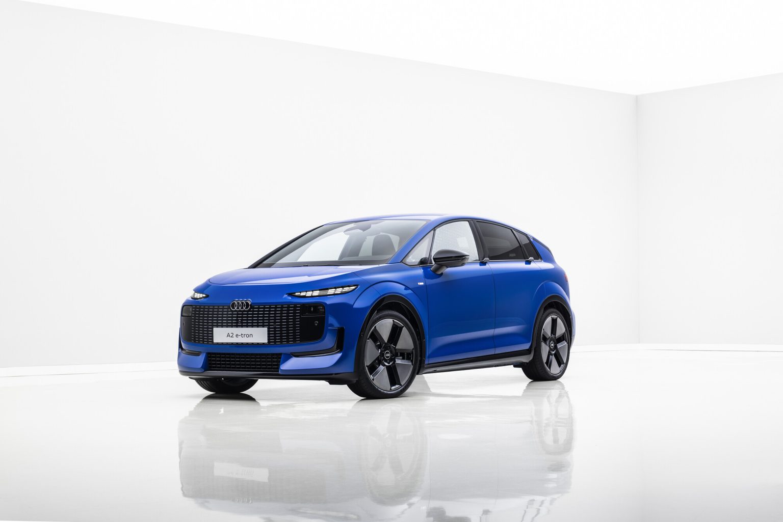 Audi A2 E tron Jusqu 649 Km D autonomie Et Un Prix De 38 600 Euros audi-a2-e-tron-jusqu-649-km-d-autonomie-et-un-prix-de-38-600-euros