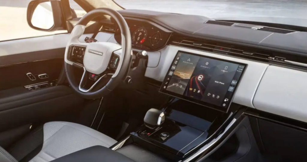 Range Rover réduit les écrans, garde le tactile