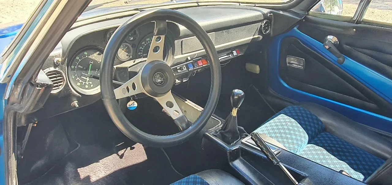 L’ancienne du jour : Alpine A110 1600 SX de 1977 en bleu d’origine rare sur le marché L’ancienne du jour : Alpine A110 1600 SX de 1977 en bleu d’origine rare sur le marché