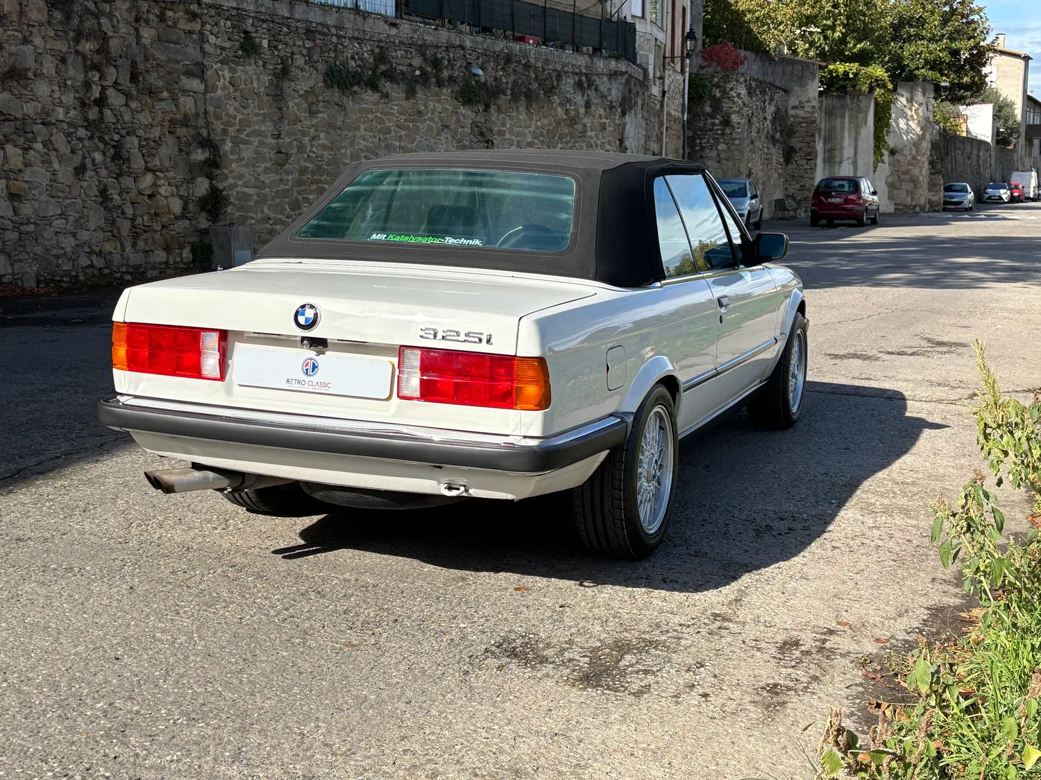L’ancienne du jour : BMW E30 325i Cabriolet 1986 à vendre, un exemplaire de collection en Alpine White
