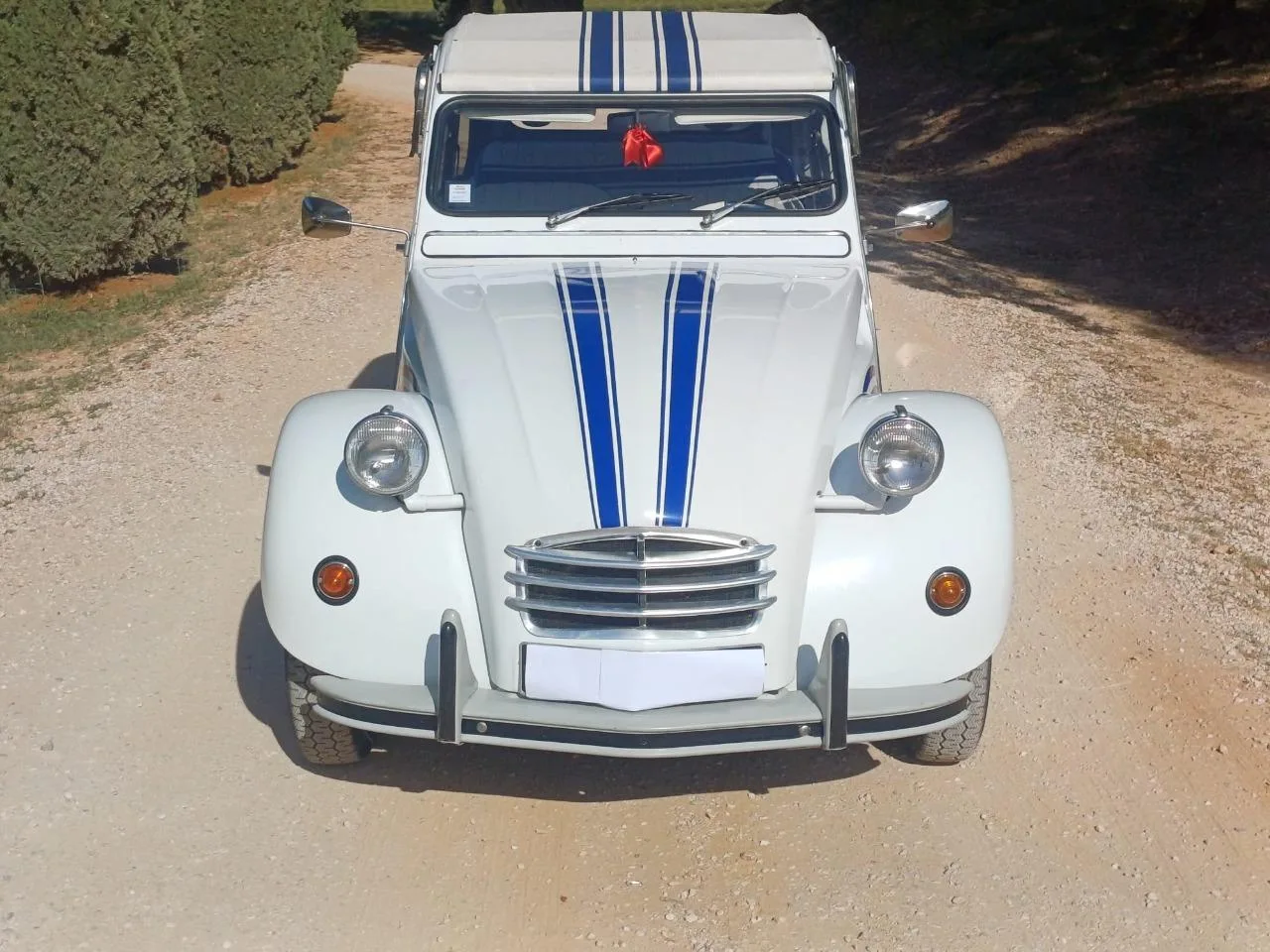 L’ancienne du jour : Citroën 2CV6 de 1972 à vendre, une rare « Évocation France 3 » restaurée L’ancienne du jour : Citroën 2CV6 de 1972 à vendre, une rare « Évocation France 3 » restaurée