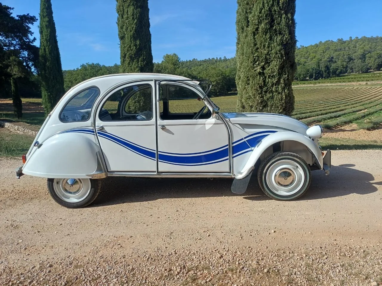 L’ancienne du jour : Citroën 2CV6 de 1972 à vendre, une rare « Évocation France 3 » restaurée L’ancienne du jour : Citroën 2CV6 de 1972 à vendre, une rare « Évocation France 3 » restaurée