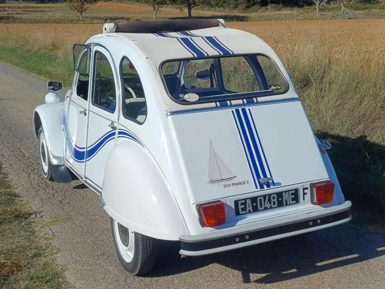 L’ancienne du jour : Citroën 2CV6 de 1972 à vendre, une rare « Évocation France 3 » restaurée L’ancienne du jour : Citroën 2CV6 de 1972 à vendre, une rare « Évocation France 3 » restaurée