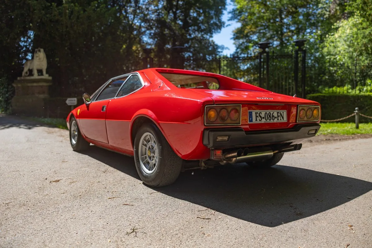 L’ancienne du jour : Ferrari Dino 308 GT4 de 1975 à vendre, une 2+2 à moteur central signée Bertone L’ancienne du jour : Ferrari Dino 308 GT4 de 1975 à vendre, une 2+2 à moteur central signée Bertone