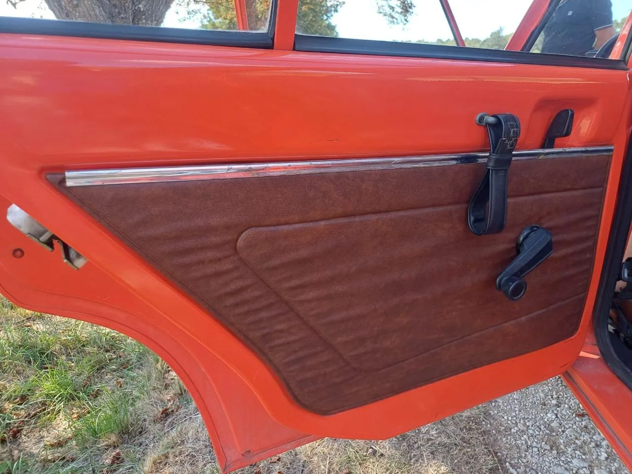 L’ancienne du jour : Peugeot 104 GL « petit coffre » de 1976 à vendre, une rarissime survivante orange
