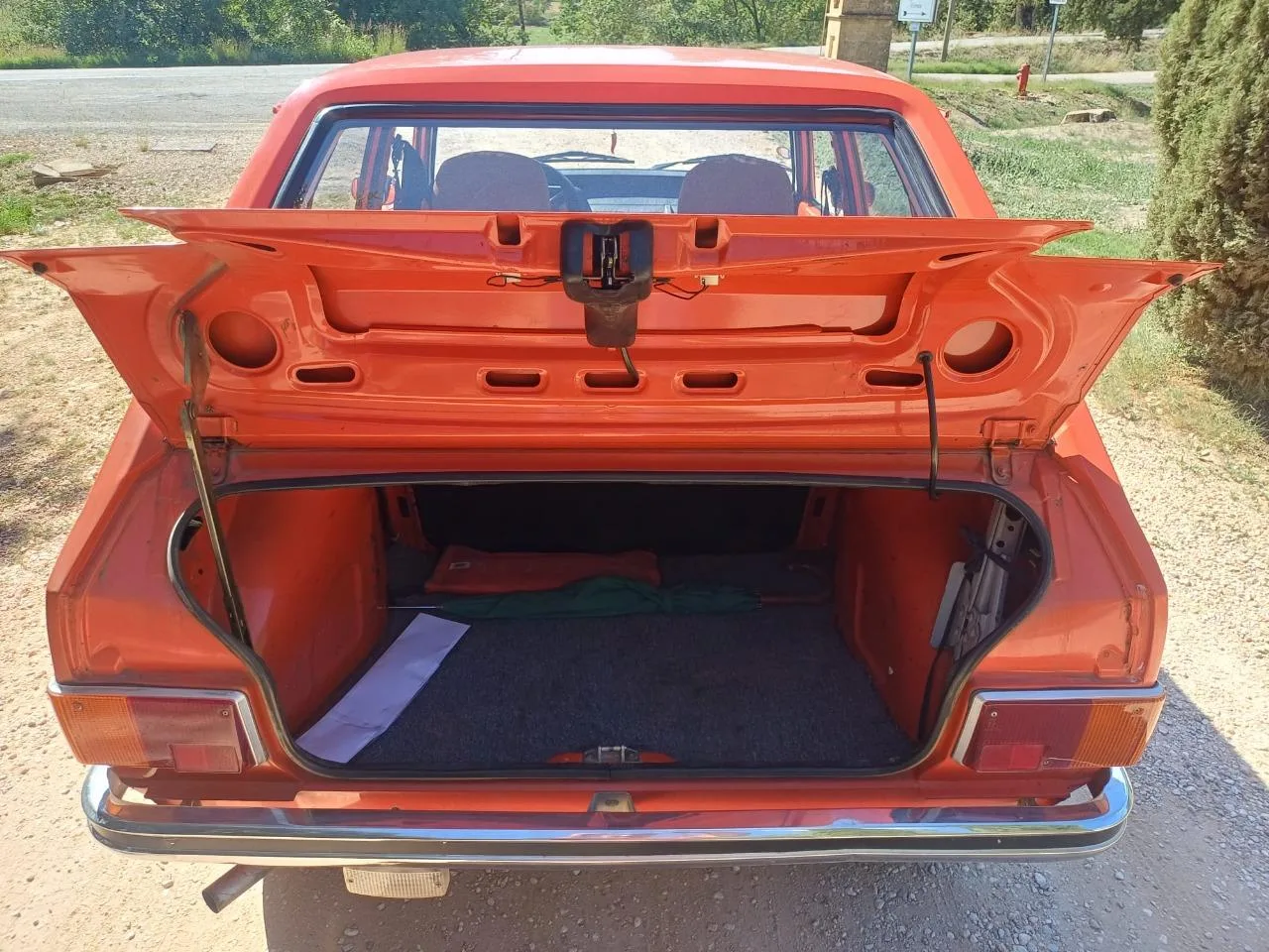 L’ancienne du jour : Peugeot 104 GL « petit coffre » de 1976 à vendre, une rarissime survivante orange