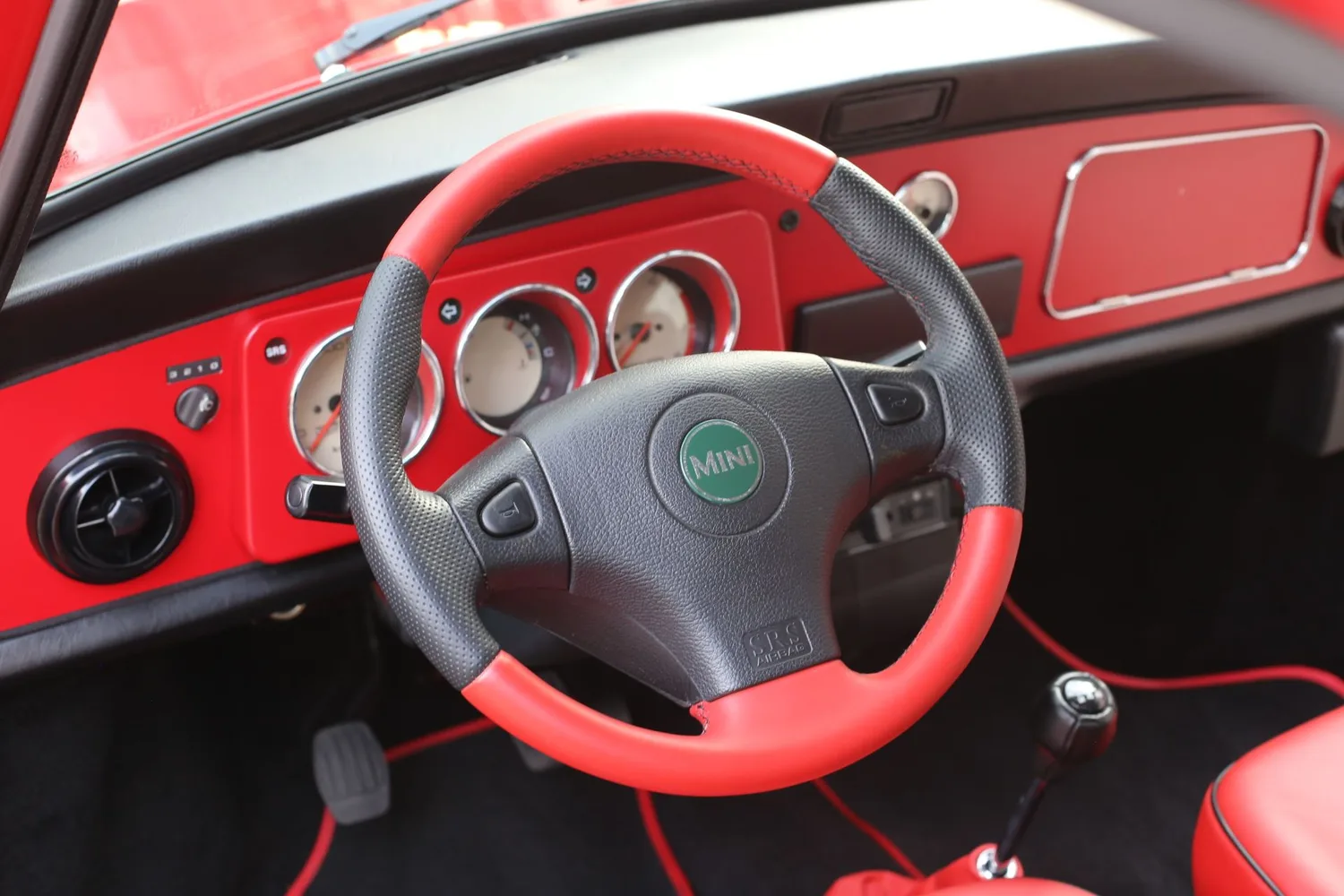 L’ancienne du jour : Rover Mini Classic Se7en Final Edition 2001 à vendre, 7 323 km ... quasi neuve