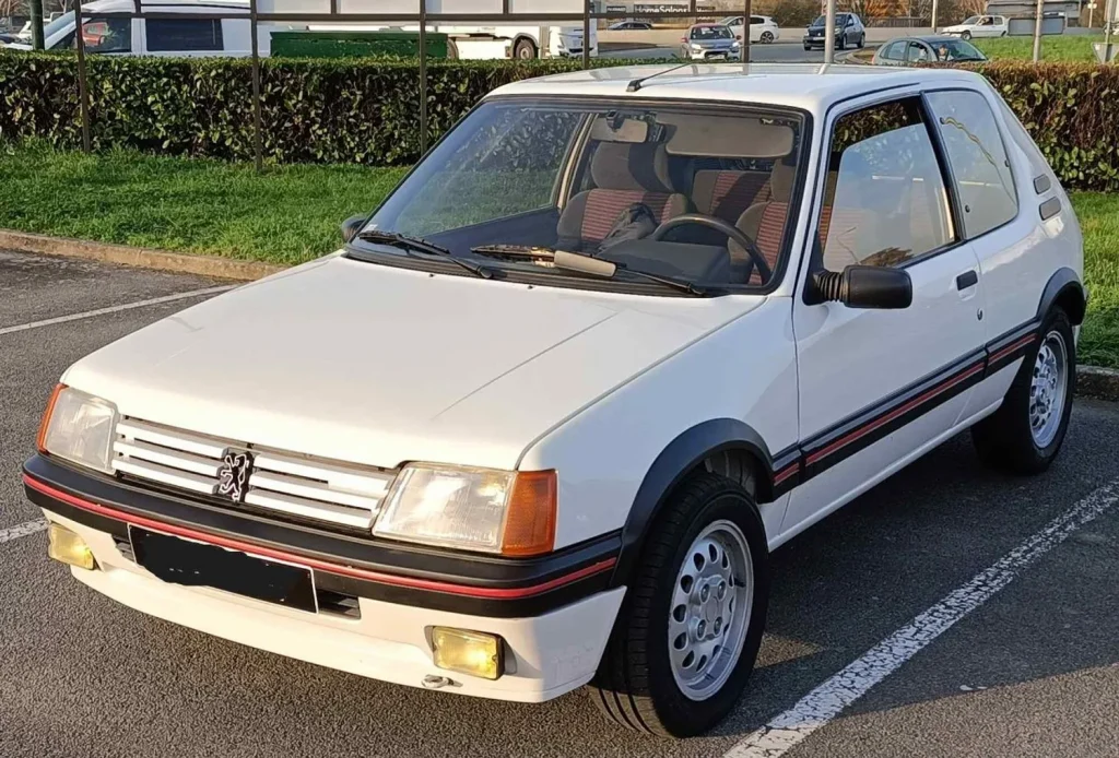 Peugeot 205 GTI 1.6 de 1987 à vendre : 115 ch, configuration d'origine, 16 200 €