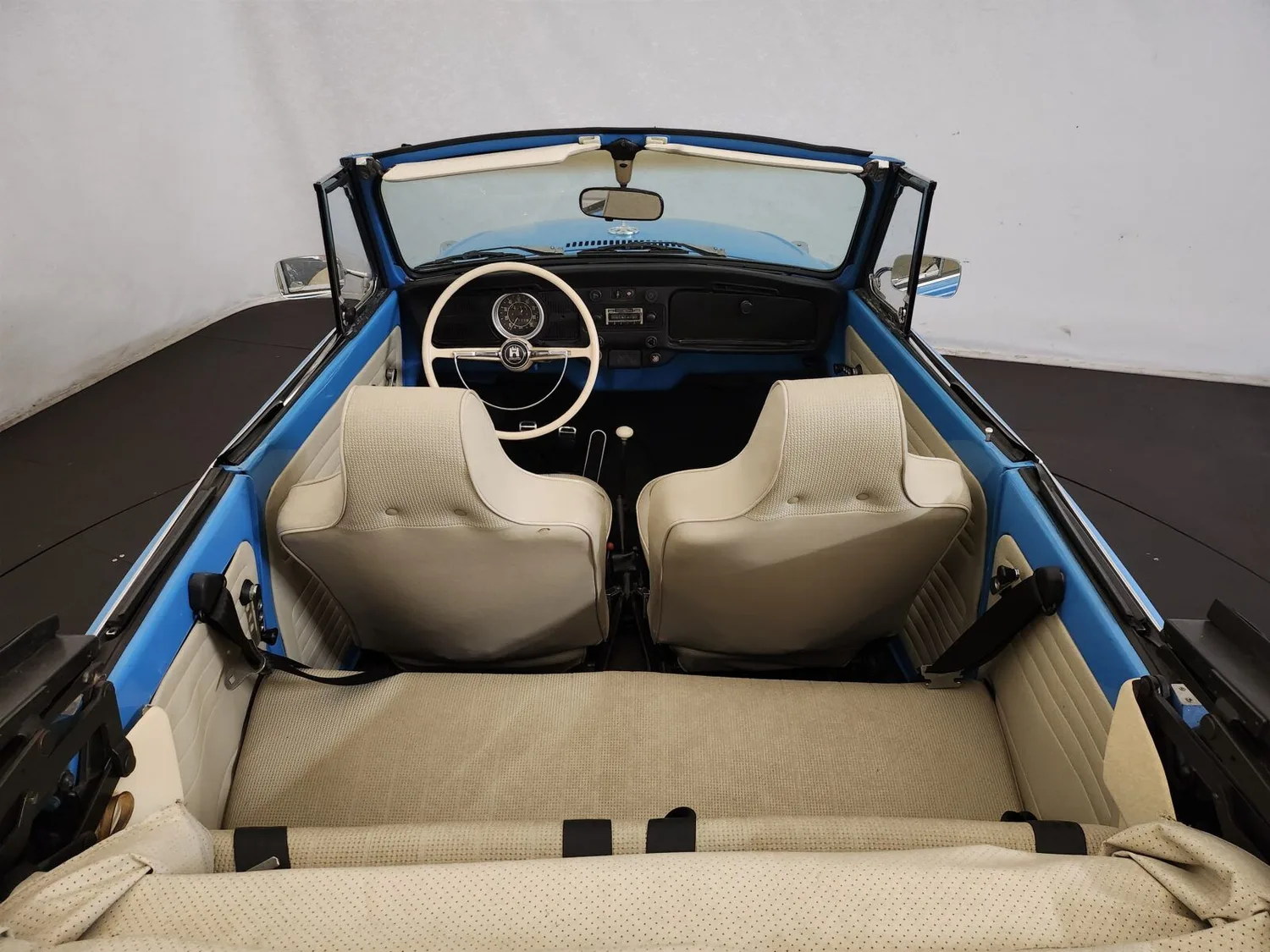VW Coccinelle 1302 Cabriolet 1971 à vendre : une rescapée de Floride en carte grise collection VW Coccinelle 1302 Cabriolet 1971 à vendre : une rescapée de Floride en carte grise collection